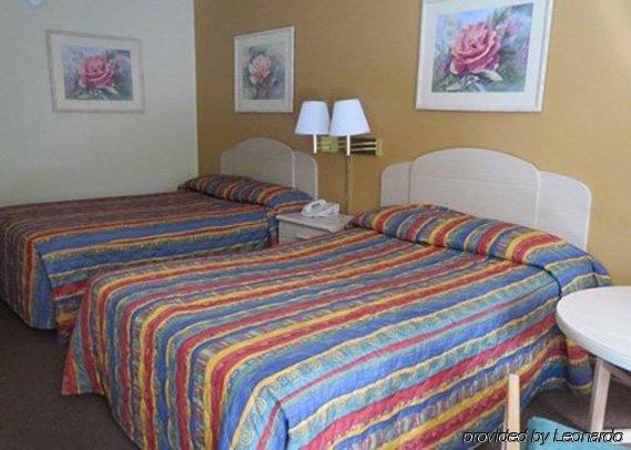 德芬阿克泉 德富尼亚克斯普林斯i-10伊克诺旅馆酒店 外观 照片